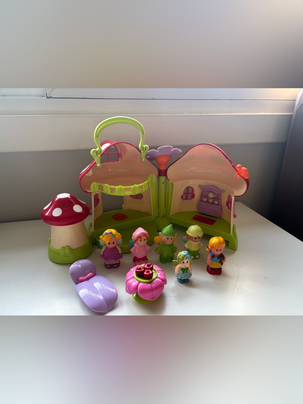 Early learning centre HAPPYLAND fair toadstool cottage